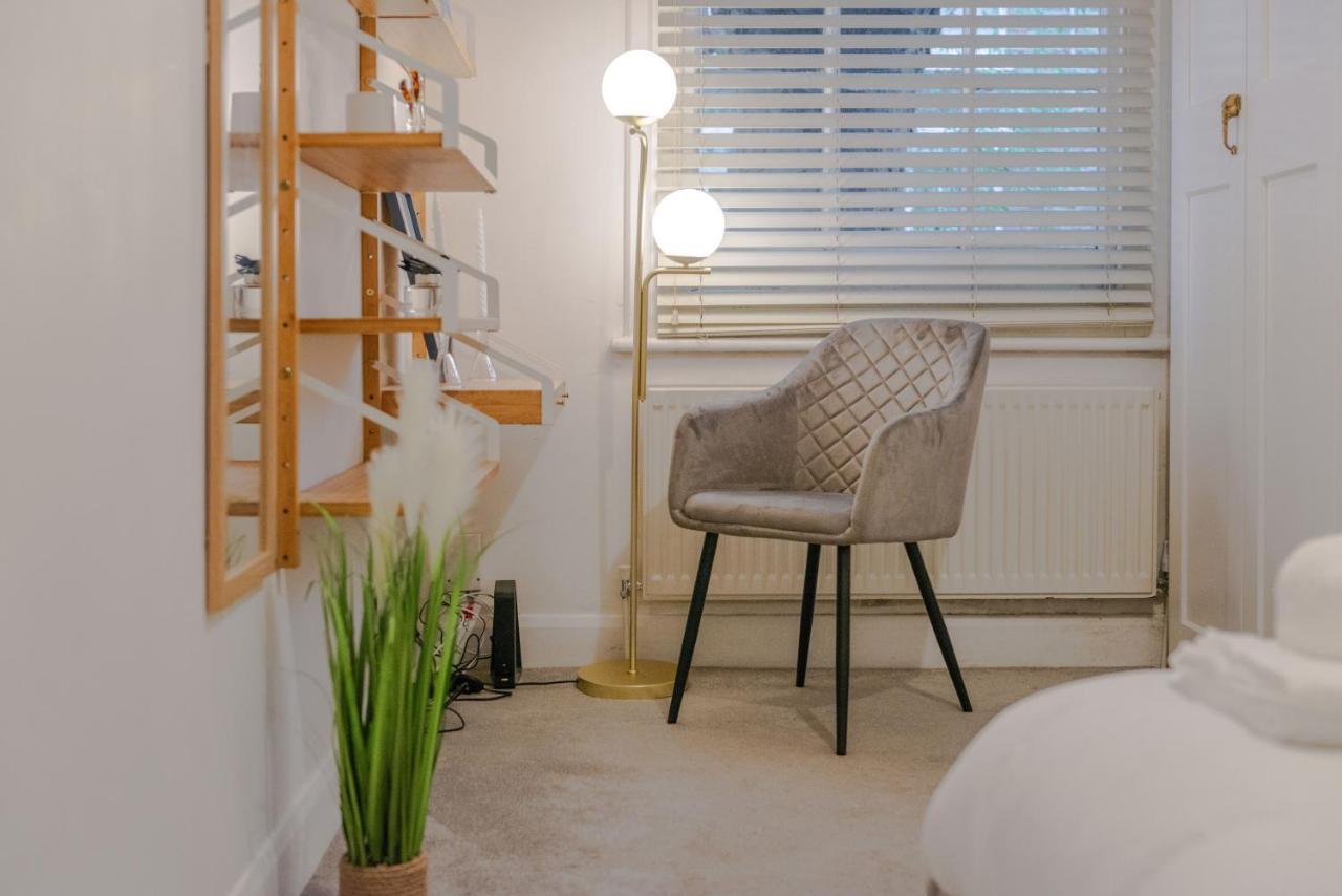 Three-Bedroom Bliss In London Town Buitenkant foto