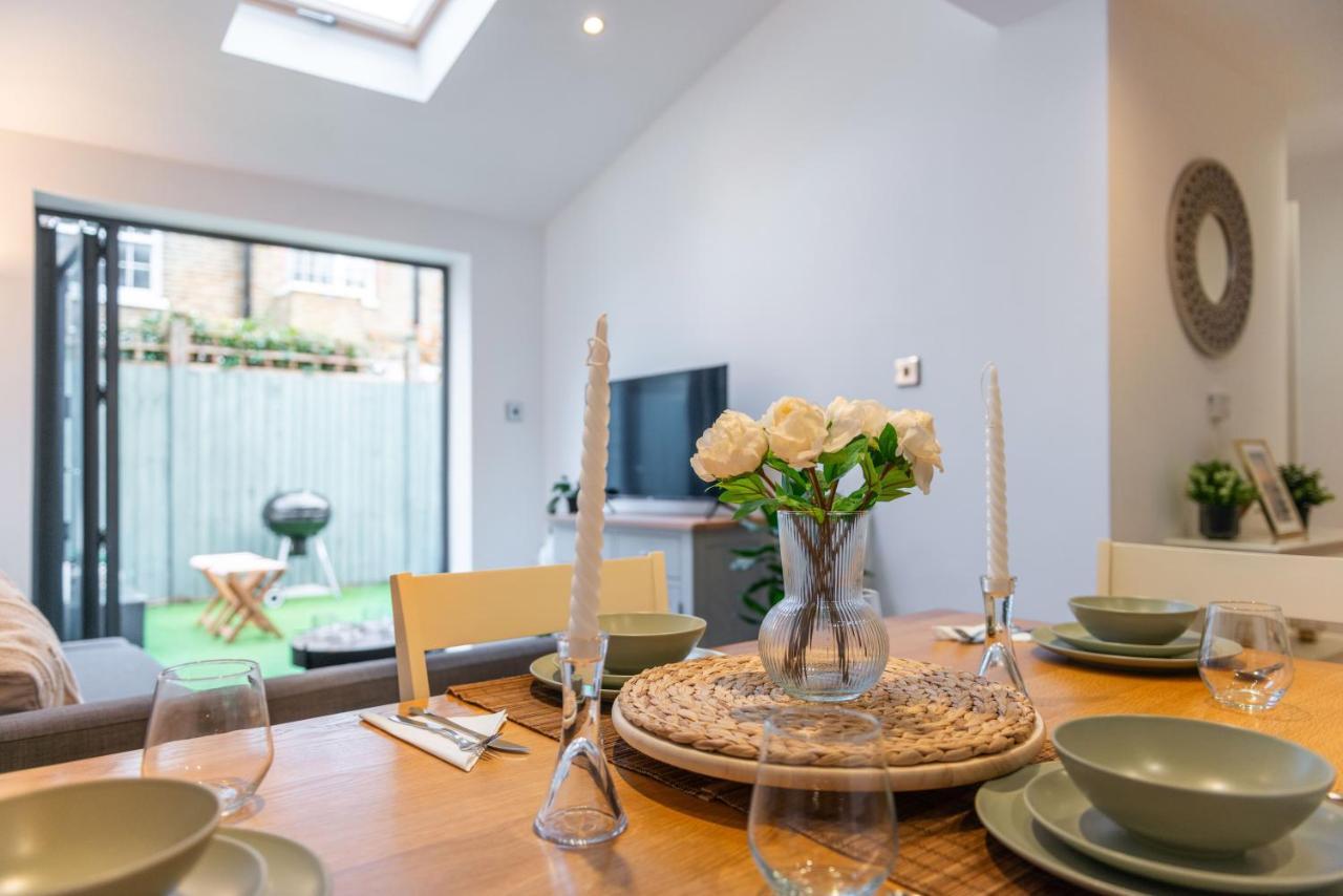Three-Bedroom Bliss In London Town Buitenkant foto