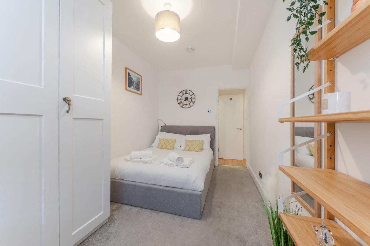 Three-Bedroom Bliss In London Town Buitenkant foto
